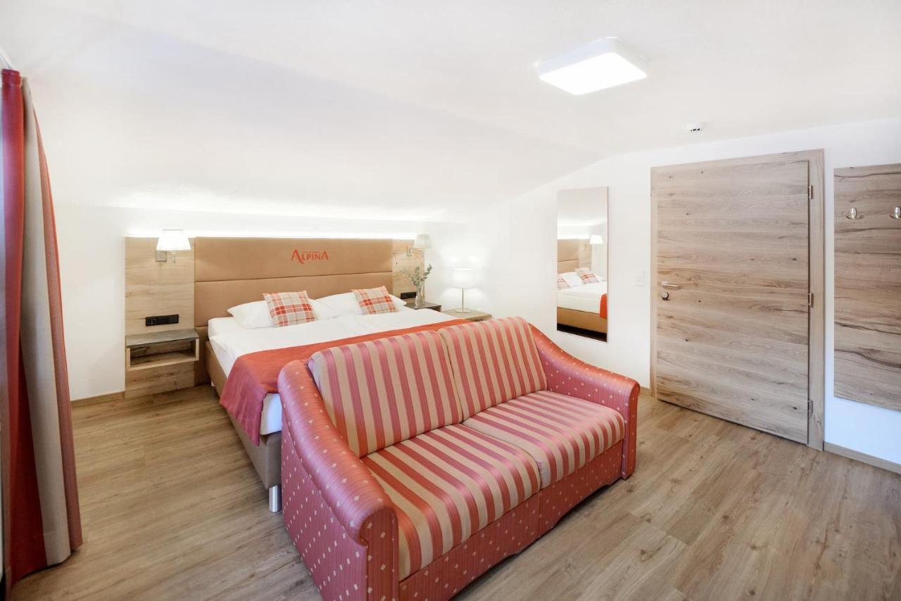 Alpina Hotel 3*